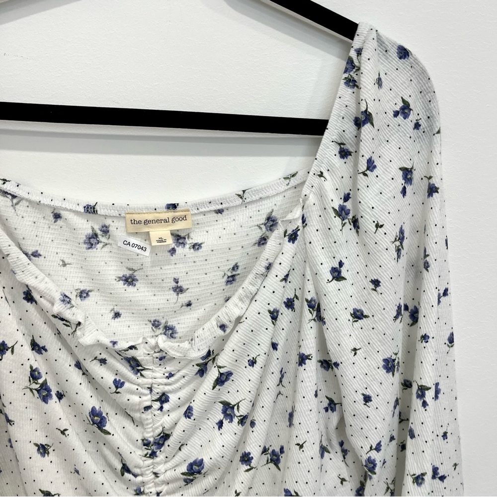 The General Good Floral Top Size XL - Picture 2 of 3